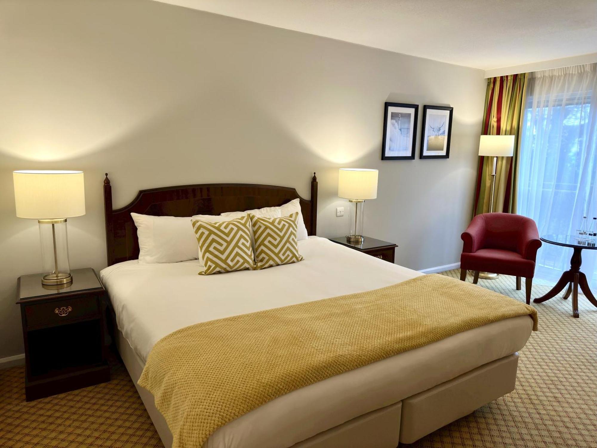 The Aberdeen Dyce Hotel Bagian luar foto
