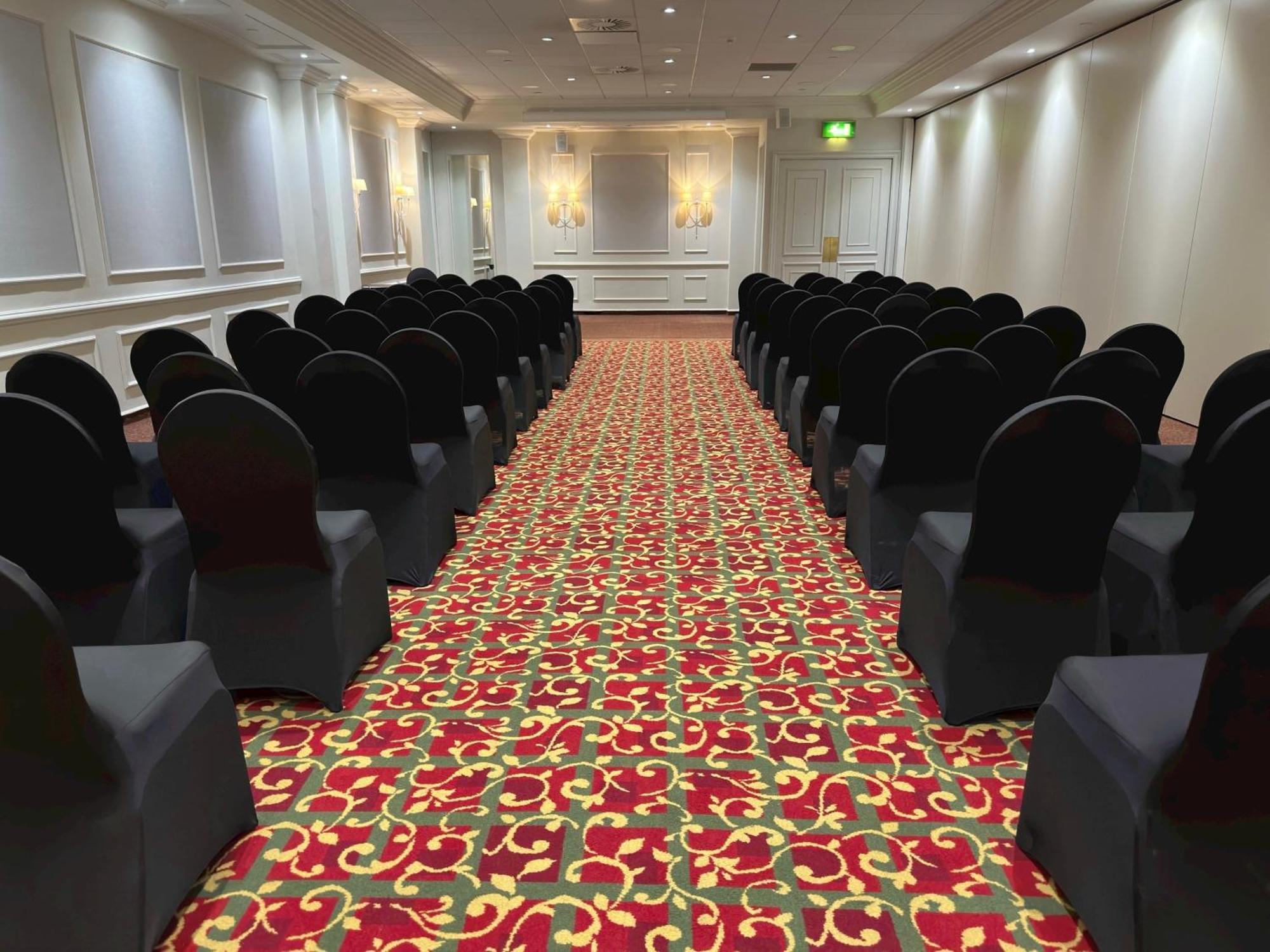 The Aberdeen Dyce Hotel Bagian luar foto
