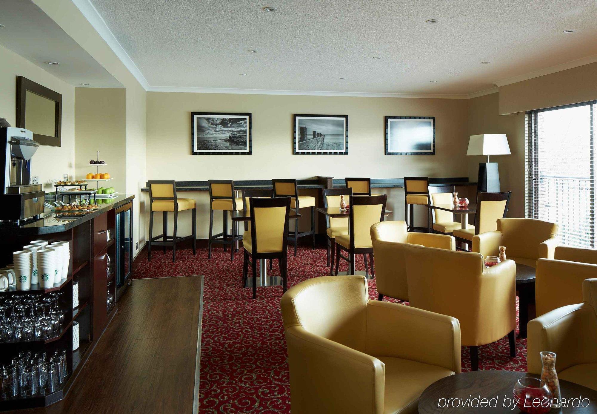 The Aberdeen Dyce Hotel Bagian luar foto