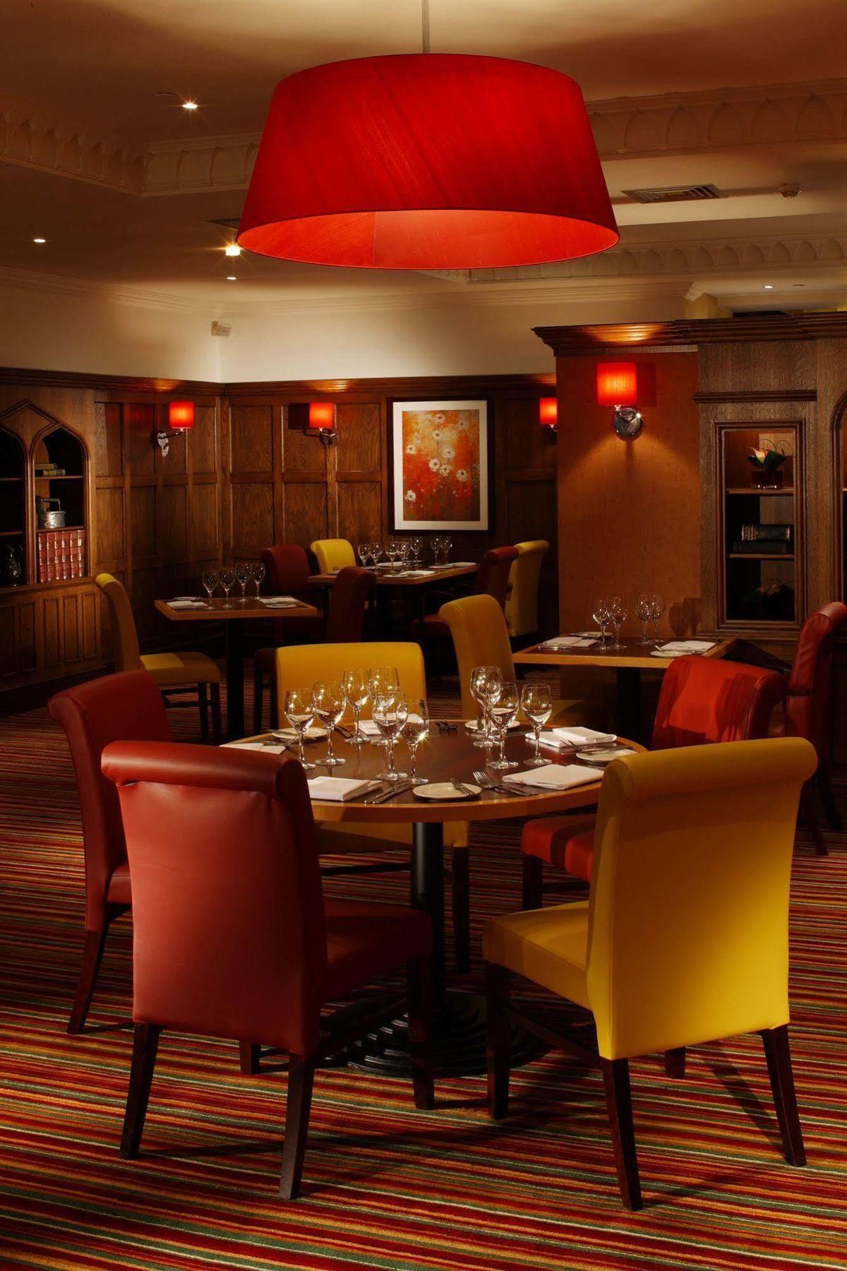 The Aberdeen Dyce Hotel Bagian luar foto