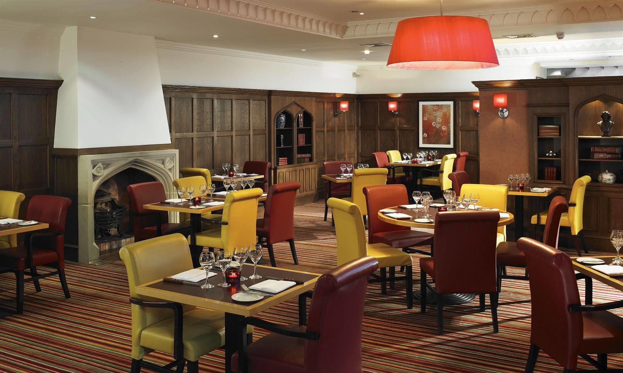 The Aberdeen Dyce Hotel Bagian luar foto