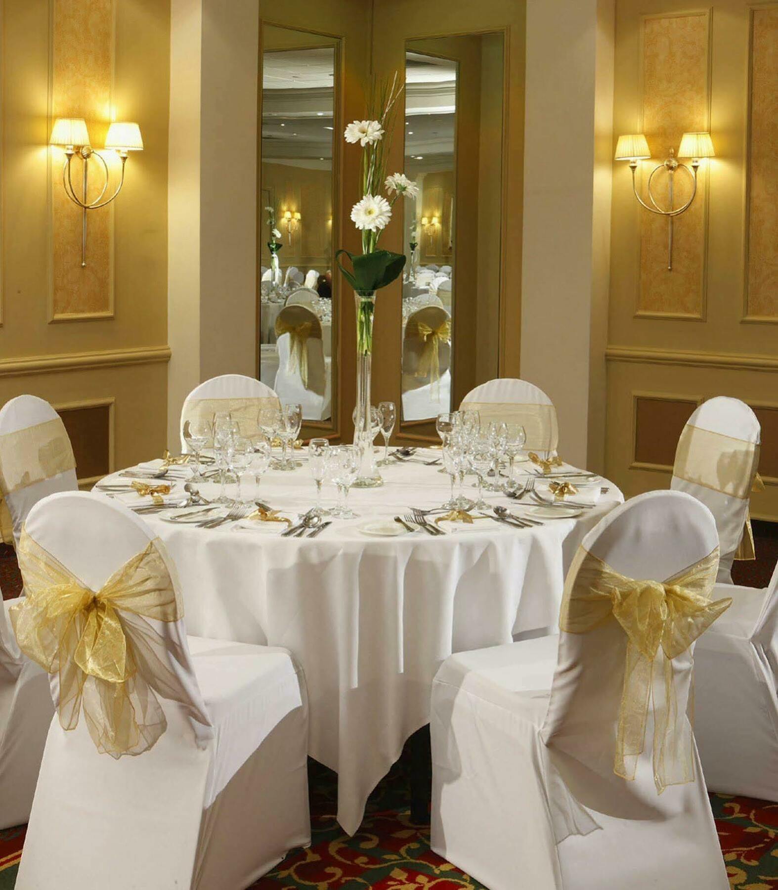 The Aberdeen Dyce Hotel Bagian luar foto